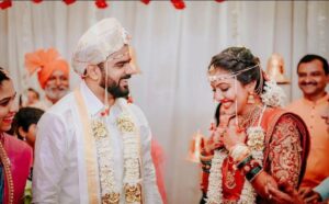 IAS Srushti Deshmukh Biography, Age, Husband, Current Posting 2025 2 IAS Srushti Deshmukh Marriage photo